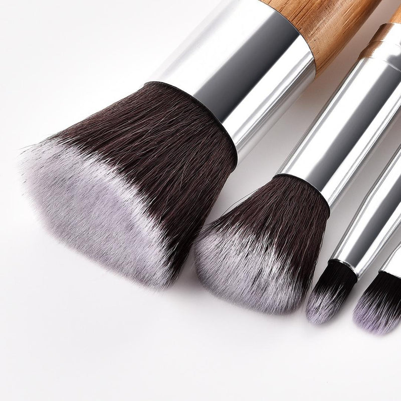 Set De Brochas Con Mango De Bambú